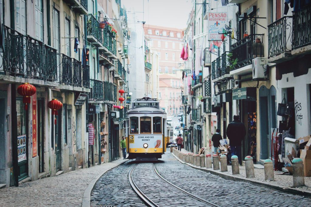 portugal lisbonne lisboa europe tram rue street