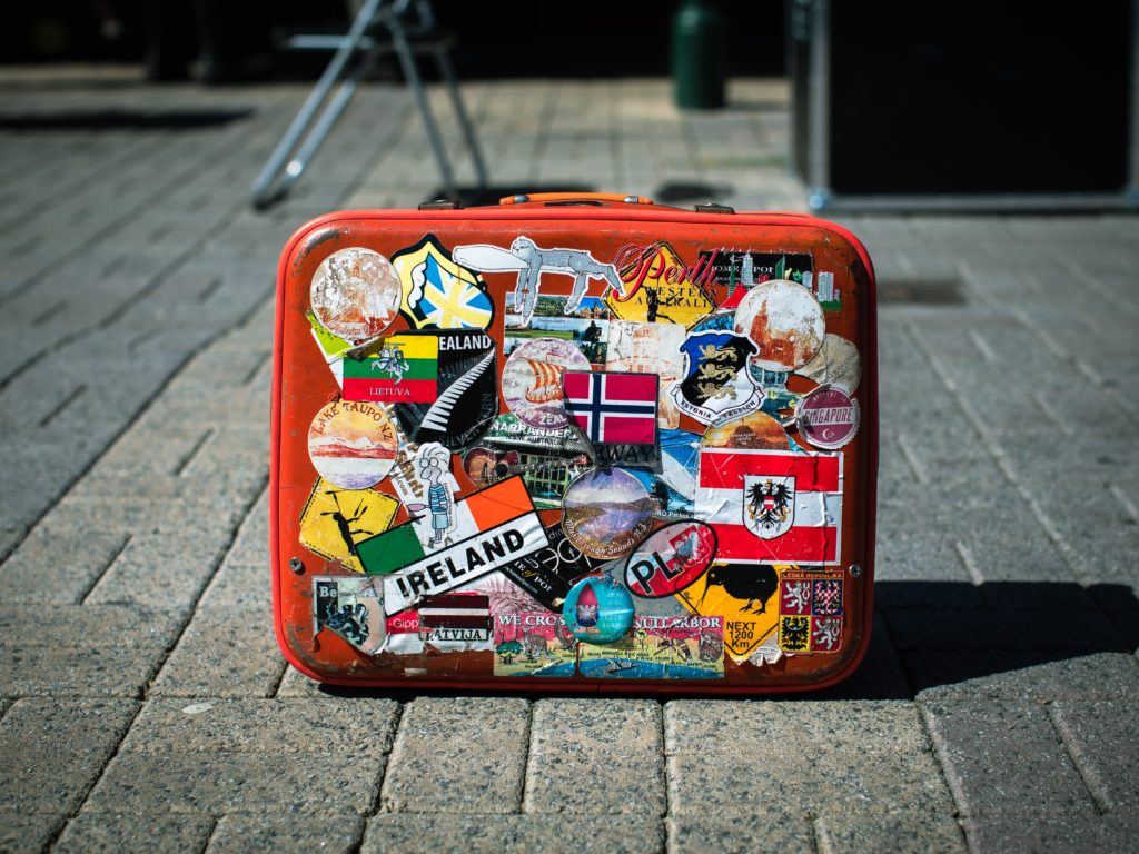 valise bagage travel picasso ouevre art artiste peinture galerie contrefacon vol douane espagne espagnol suisse zurich